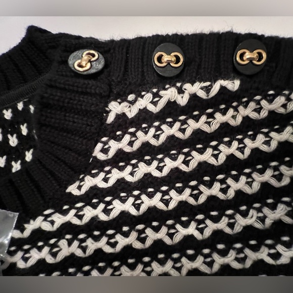 CHARTER CLUB BLACK & WHITE DESIGN SWEATER SIZE PETITE LARGE - Picture 4 of 8